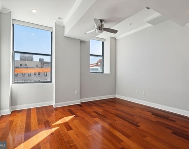 1401 N 5th Street - Photo Thumbnail 2