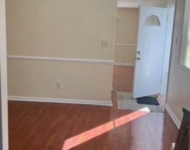10113 Jeanes Street - Photo Thumbnail 10