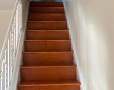 10113 Jeanes Street - Photo Thumbnail 4