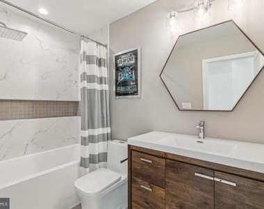 527 Brown Street - Photo Thumbnail 29
