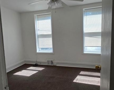 149 N Dearborn Street - Photo Thumbnail 14