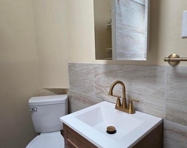 149 N Dearborn Street - Photo Thumbnail 15
