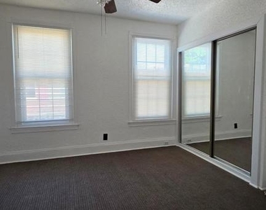 149 N Dearborn Street - Photo Thumbnail 18