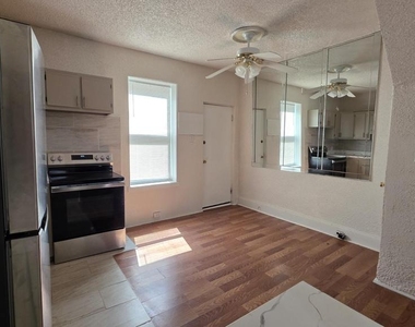 149 N Dearborn Street - Photo Thumbnail 6