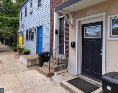 1238 E Montgomery Avenue - Photo Thumbnail 2