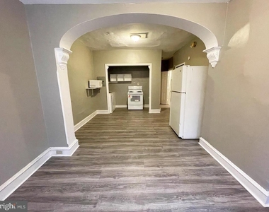 4637 Leiper - Photo Thumbnail 2