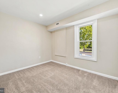 1015 Mcclenahan Terrace - Photo Thumbnail 12