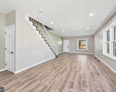 1015 Mcclenahan Terrace - Photo Thumbnail 5