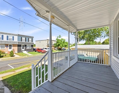 1015 Mcclenahan Terrace - Photo Thumbnail 2