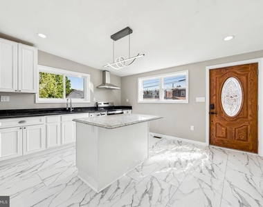 1015 Mcclenahan Terrace - Photo Thumbnail 6
