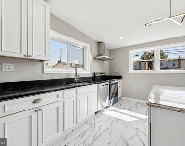 1015 Mcclenahan Terrace - Photo Thumbnail 8