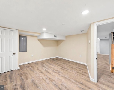 1015 Mcclenahan Terrace - Photo Thumbnail 17