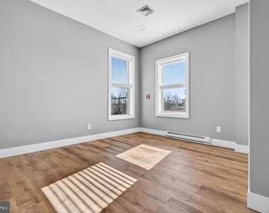 329 S High Street - Photo Thumbnail 12