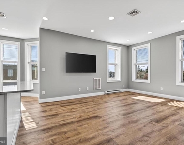 329 S High Street - Photo Thumbnail 8