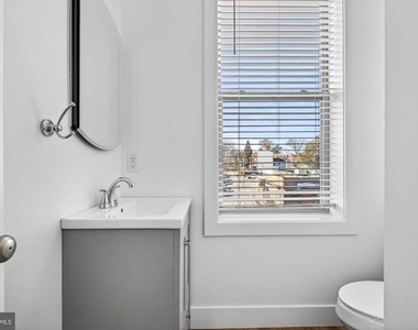 329 S High Street - Photo Thumbnail 11