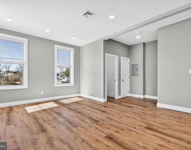 329 S High Street - Photo Thumbnail 9