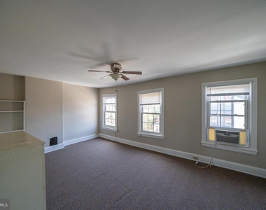 103 S Walnut Street - Photo Thumbnail 9