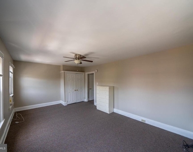 103 S Walnut Street - Photo Thumbnail 8