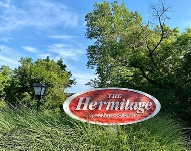 35 Hermitage Drive - Photo Thumbnail 9