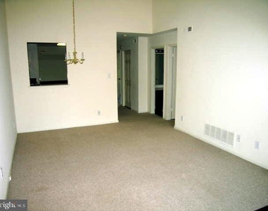 18010 Beacon Hill Drive - Photo Thumbnail 7