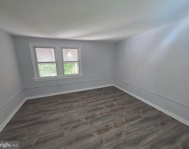 714 Roebling Avenue - Photo Thumbnail 10