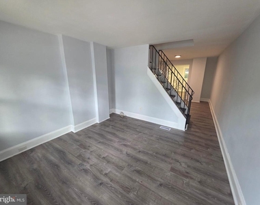 714 Roebling Avenue - Photo Thumbnail 2