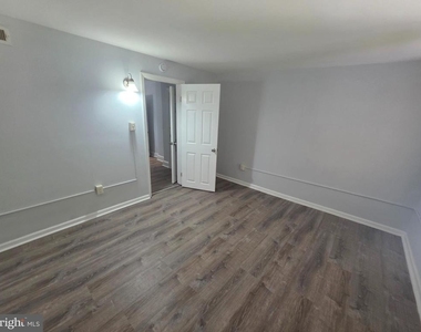 714 Roebling Avenue - Photo Thumbnail 8