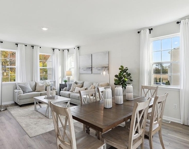 278 Macoun Way - Photo Thumbnail 4