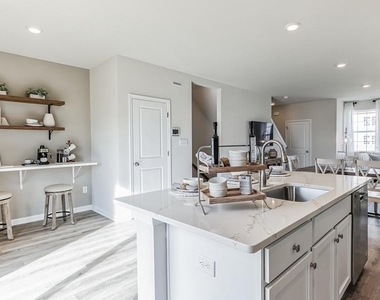 278 Macoun Way - Photo Thumbnail 3