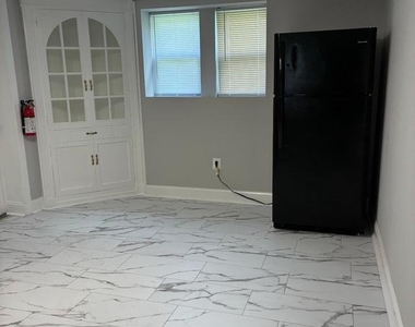 2228 Kennedy Street - Photo Thumbnail 3