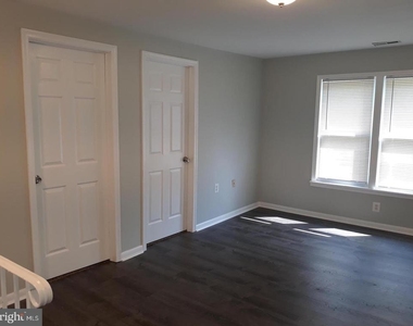 2228 Kennedy Street - Photo Thumbnail 4