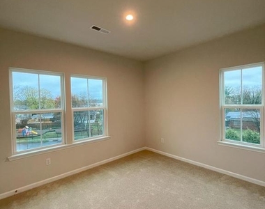 2 Sidney Lane - Photo Thumbnail 13