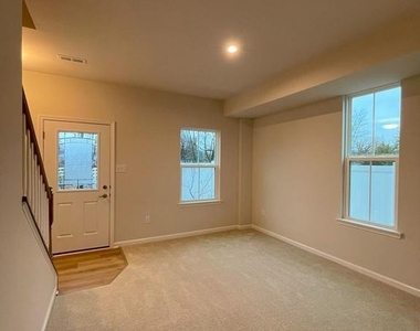 2 Sidney Lane - Photo Thumbnail 18