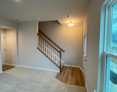 2 Sidney Lane - Photo Thumbnail 17