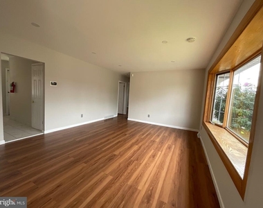 7406 Jackson Avenue - Photo Thumbnail 2