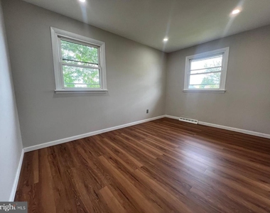 7406 Jackson Avenue - Photo Thumbnail 10