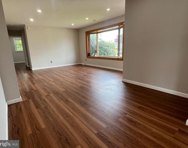7406 Jackson Avenue - Photo Thumbnail 3