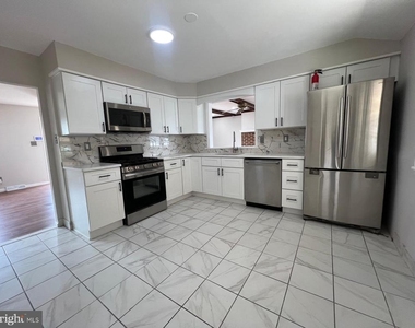 7406 Jackson Avenue - Photo Thumbnail 8