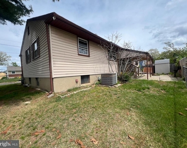 7406 Jackson Avenue - Photo Thumbnail 12