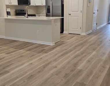 10 Reagan Lane - Photo Thumbnail 8
