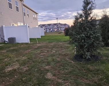 10 Reagan Lane - Photo Thumbnail 16