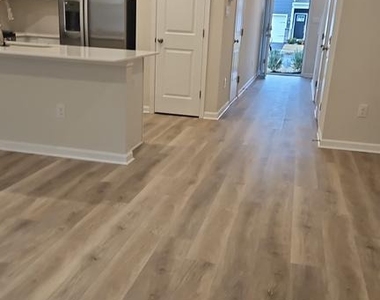 10 Reagan Lane - Photo Thumbnail 6