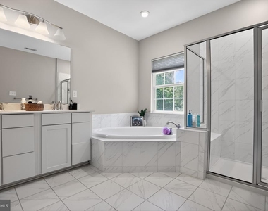 101 Isabelle Court - Photo Thumbnail 21