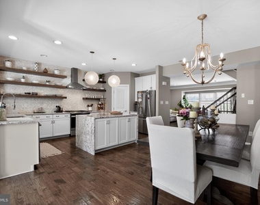 101 Isabelle Court - Photo Thumbnail 3