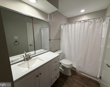 402 Cypress Point Circle - Photo Thumbnail 7