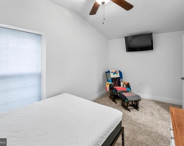367 Hartford Road - Photo Thumbnail 25