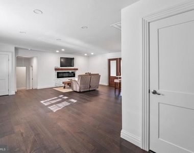 367 Hartford Road - Photo Thumbnail 11