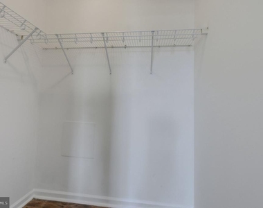 219 N Brown Street - Photo Thumbnail 11