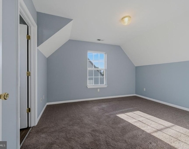 219 N Brown Street - Photo Thumbnail 13