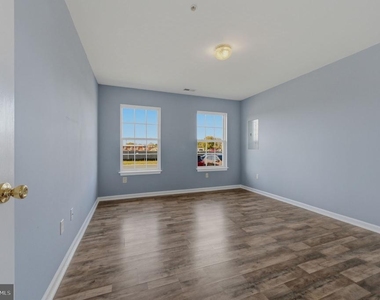 219 N Brown Street - Photo Thumbnail 9
